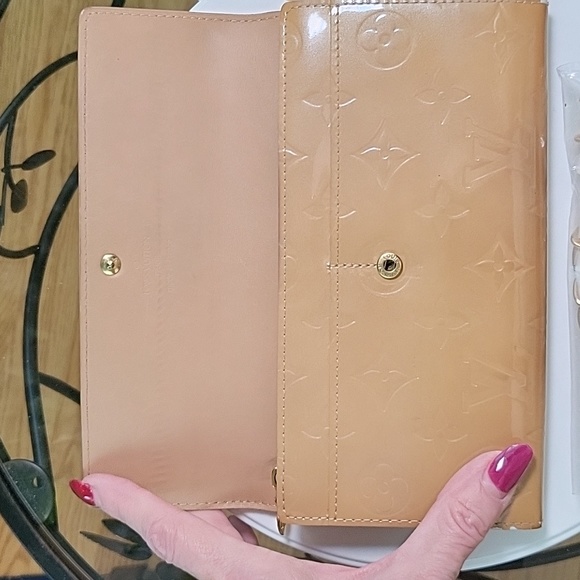 Louis Vuitton Butterscotch Vernis Long Wallet - Picture 9 of 16